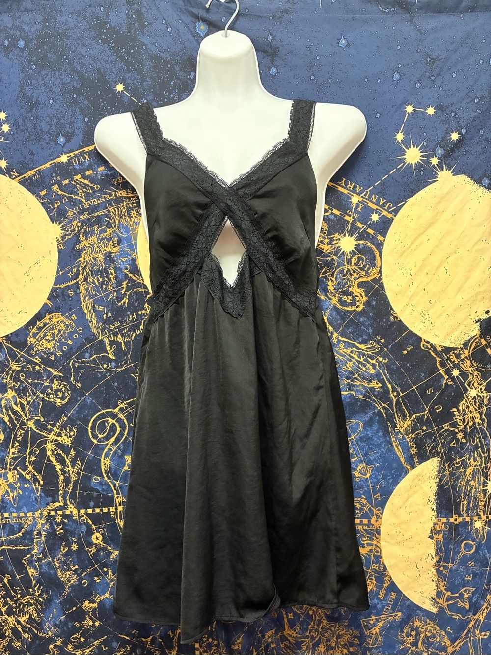 American Eagle criss cross keyhole front slip dress